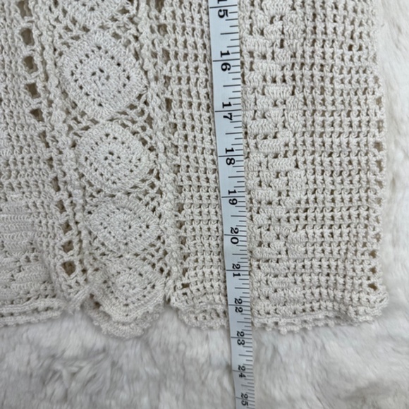 Magnolia Pearl Women's Eyelet Crochet Sweater Blouse One Size Fits Most - Picture 6 of 10